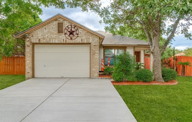 Home for sale at 11335 Tabletop Ln in San Antonio, TX — photo 1