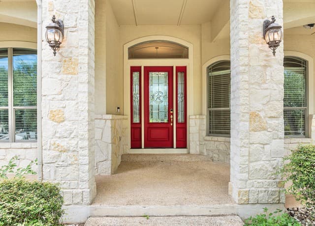 Home for sale at 164 Los Colinas in Spring Branch, TX — photo 4
