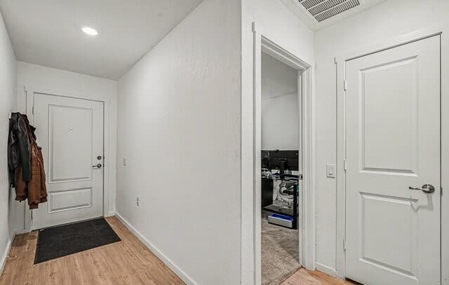 Home for sale at 530 Primrose Ln in San Antonio, TX — photo 3
