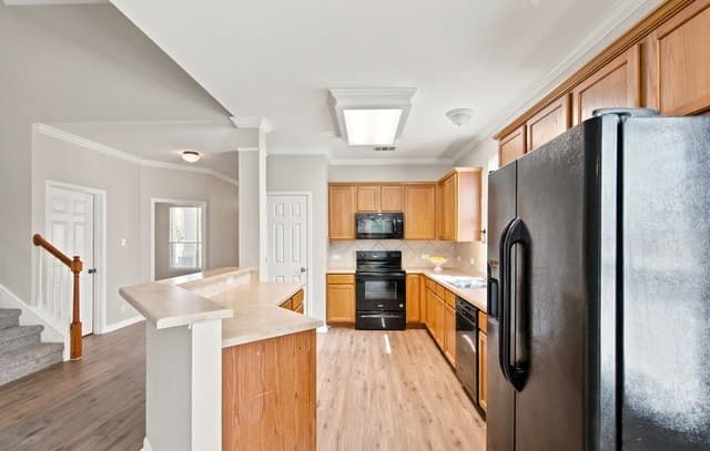 4-bedroom rental at 213 Lieck Cv in Cibolo, TX — photo 4