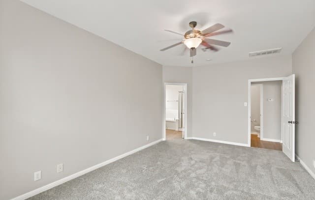 4-bedroom rental at 213 Lieck Cv in Cibolo, TX — photo 5
