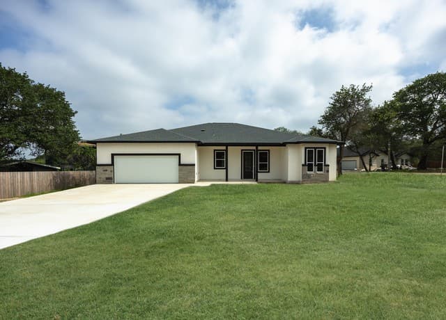 Home for sale at 4807 Blue Beech Dr in Elmendorf, TX — photo 1
