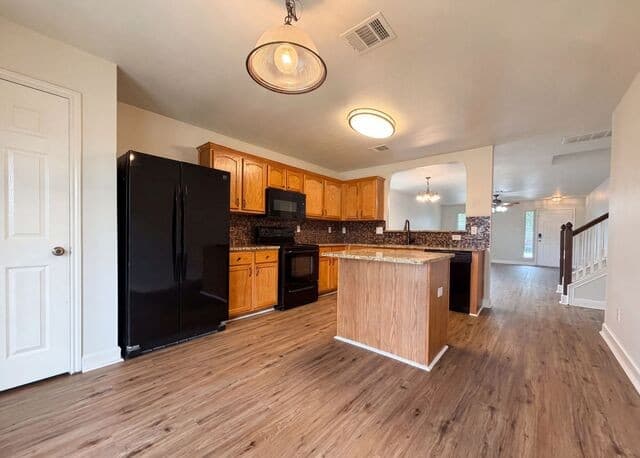 Home for sale at 6951 Cutting Crk in San Antonio, TX — photo 2