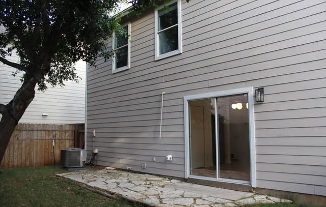 3-bedroom rental at 414 Hampton in Boerne, TX — photo 2