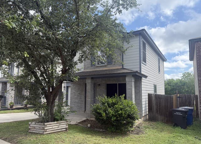 Home for sale at 7822 Hedrick Farm in San Antonio, TX — photo 2