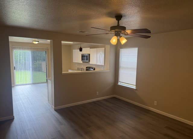 Home for sale at 7822 Hedrick Farm in San Antonio, TX — photo 3