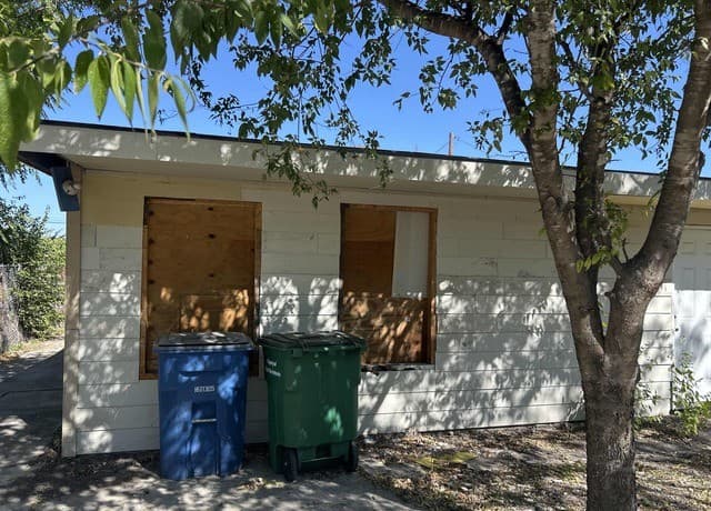 Home for sale at 2618 Lombrano St in San Antonio, TX — photo 5