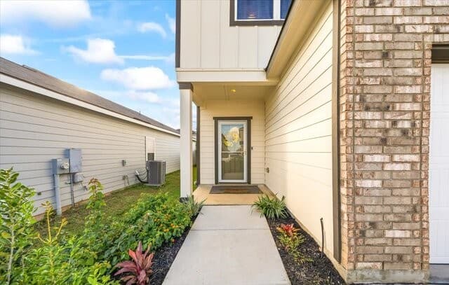 Home for sale at 13517 Sunrise Meadow in St Hedwig, TX — photo 3