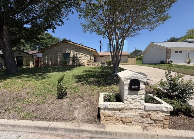 Home for sale at 7821 Village Oak Dr in Live Oak, TX — photo 2
