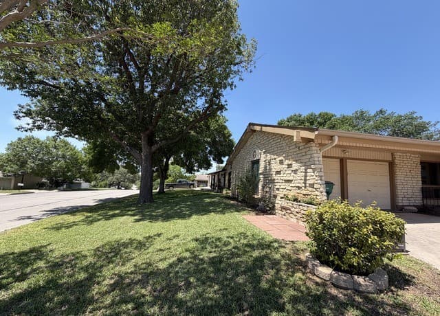 Home for sale at 7821 Village Oak Dr in Live Oak, TX — photo 3