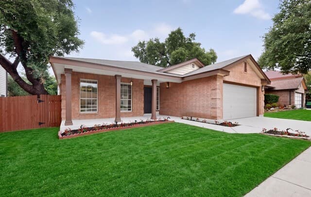 Home for sale at 11222 Ocate in Helotes, TX — photo 2