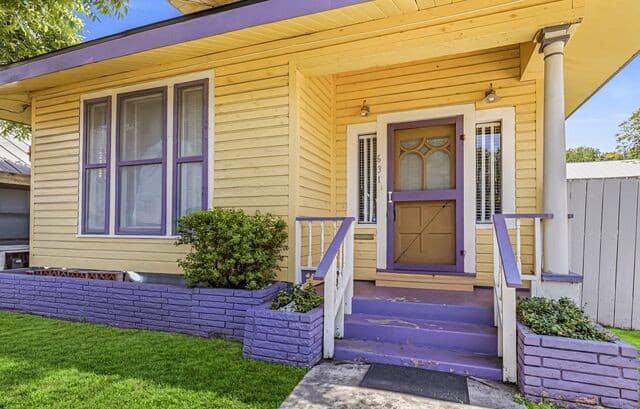 3-bedroom rental at 631 Cedar St in San Antonio, TX — photo 3
