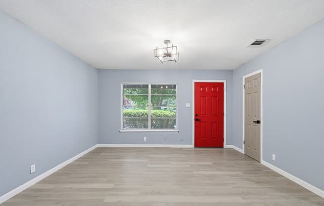 Home for sale at 7126 Westbriar in San Antonio, TX — photo 5