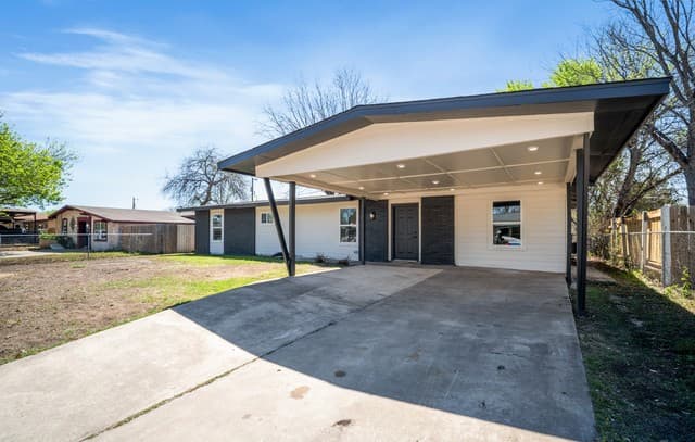 Home for sale at 130 Kontiki in San Antonio, TX — photo 2