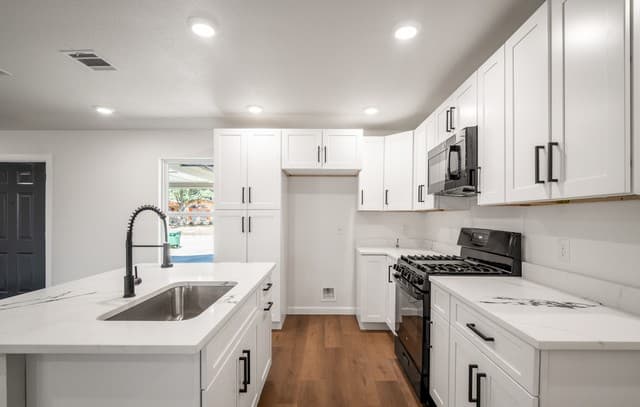 Home for sale at 130 Kontiki in San Antonio, TX — photo 5