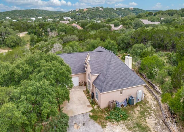 Home for sale at 2502 Park Road 37 in Helotes, TX — photo 4