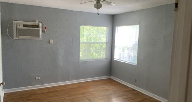 2-bedroom rental at 1524 W Woodlawn Ave Unit 1 in San Antonio, TX — photo 2