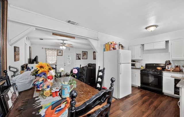 Home for sale at 3202 Annarose in San Antonio, TX — photo 2