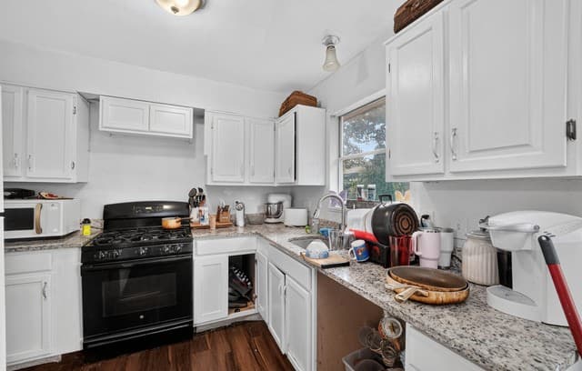 Home for sale at 3202 Annarose in San Antonio, TX — photo 3