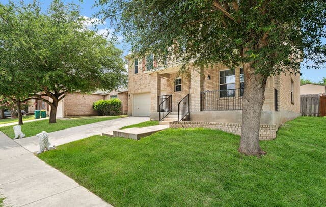 Home for sale at 7207 Avery in Live Oak, TX — photo 3