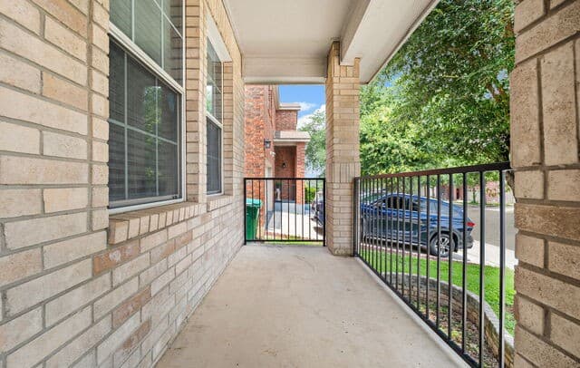 Home for sale at 7207 Avery in Live Oak, TX — photo 4