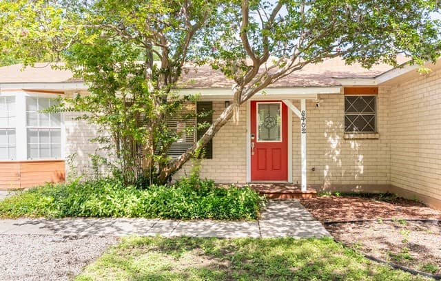 3-bedroom rental at 8402 Cimarron Dr. in San Antonio TX