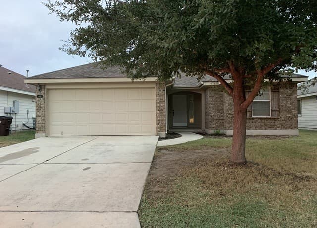 3-bedroom rental at 4618 Everett Loop in Converse, TX — photo 2