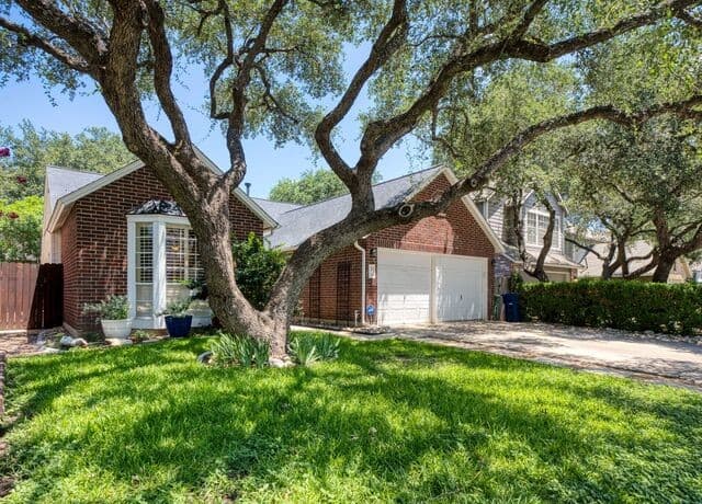 Home for sale at 2423 Cedar Ridge in San Antonio, TX — photo 2