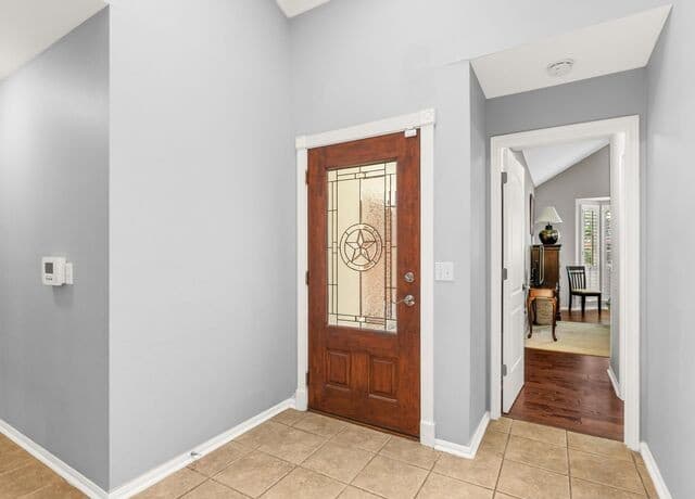 Home for sale at 2423 Cedar Ridge in San Antonio, TX — photo 4