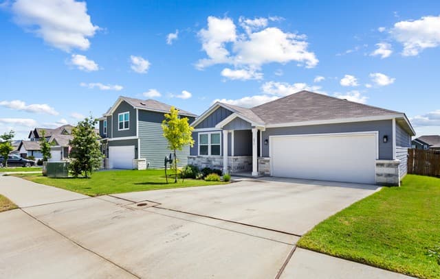 3-bedroom rental at 235 Brook Shadow in Cibolo, TX — photo 2