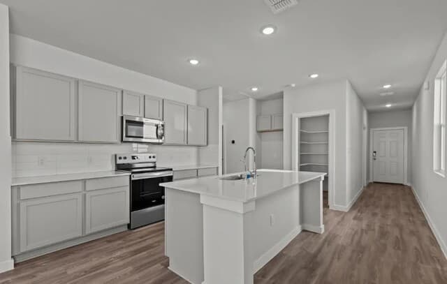 Home for sale at 9950 Chavaneaux Lndg in San Antonio, TX — photo 3
