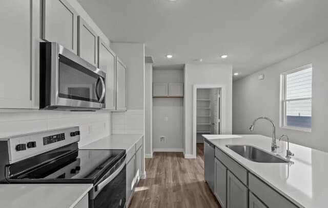 Home for sale at 9950 Chavaneaux Lndg in San Antonio, TX — photo 5