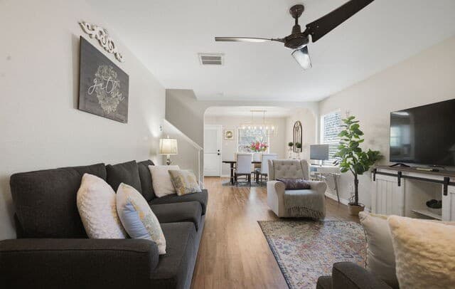 Home for sale at 9118 Sahara Woods in Universal City, TX — photo 2