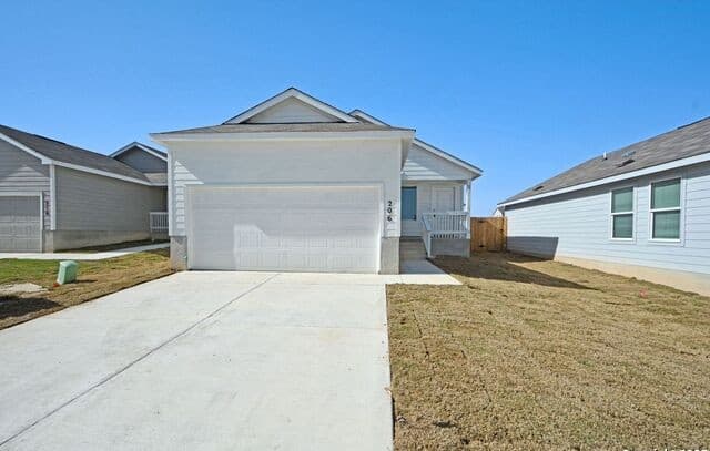 3-bedroom rental at 206 Charles Way in Marion, TX — photo 3