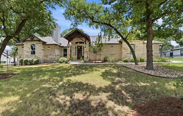 Home for sale at 125 N Tranquility Dr in La Vernia, TX — photo 2