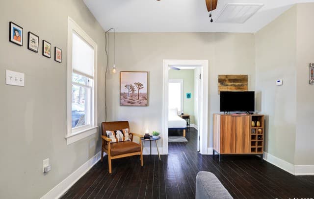 1-bedroom rental at 331 Adaes in San Antonio, TX — photo 4