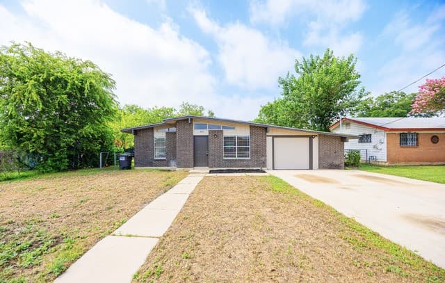 Home for sale at 266 Bangor Dr in San Antonio, TX — photo 1
