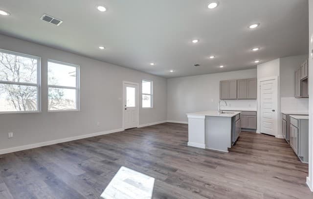 Home for sale at 5526 Franklin Hills in Von Ormy, TX — photo 4