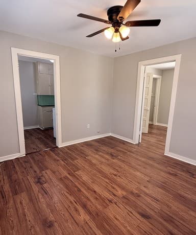 1-bedroom rental at 203 E Rosewood Unit 1 in San Antonio, TX — photo 2