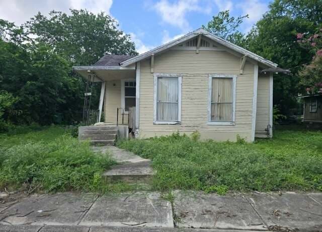 Home for sale at 1920 & 1918 E Crockett in San Antonio, TX — photo 1