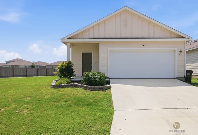 3-bedroom rental at 5625 Pearl Meadow in Converse TX