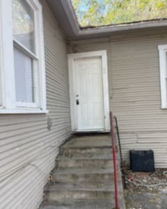 1-bedroom rental at 1011 Avant Ave Unit 2 in San Antonio, TX — photo 1