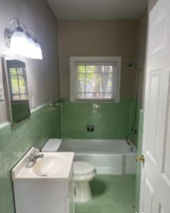 1-bedroom rental at 1011 Avant Ave Unit 2 in San Antonio, TX — photo 5