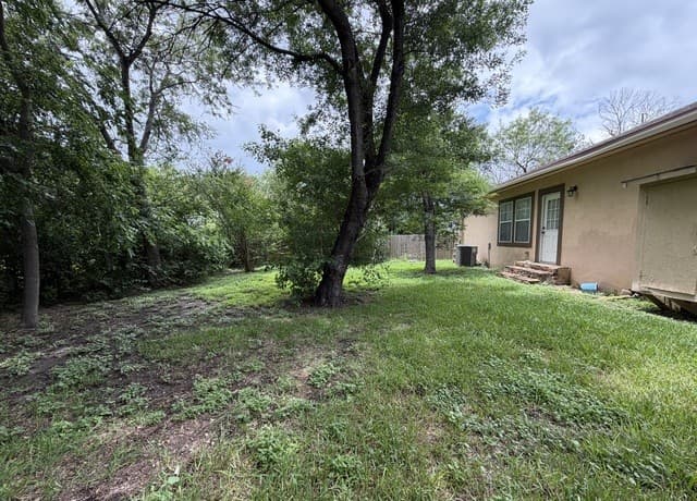 Home for sale at 12718 Middle Ln in San Antonio, TX — photo 2