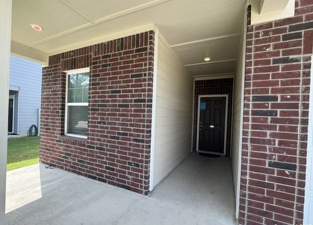 4-bedroom rental at 8607 Rock Mdw in Converse, TX — photo 2