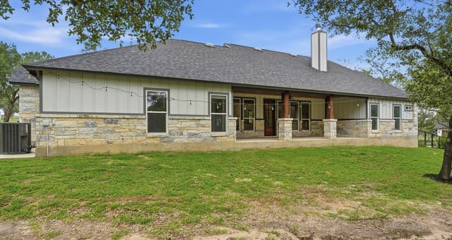 Home for sale at 138 Wood Valley in Adkins, TX — photo 2