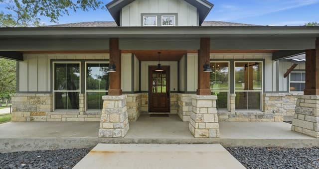 Home for sale at 138 Wood Valley in Adkins, TX — photo 3