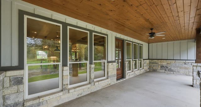 Home for sale at 138 Wood Valley in Adkins, TX — photo 5