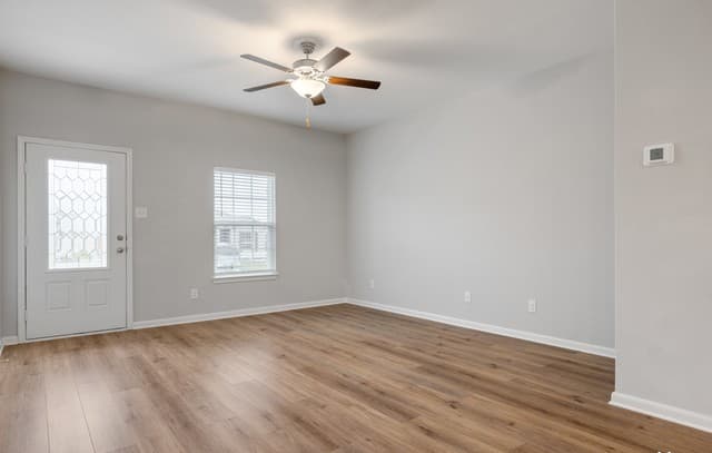 3-bedroom rental at 9234 Foxing Blfs in Converse, TX — photo 4