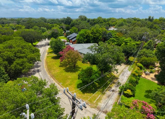 Home for sale at 606 Wyndale St in San Antonio, TX — photo 1